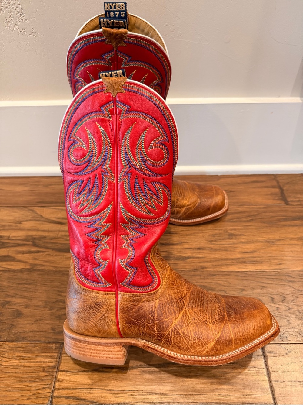 Hyer Sawyer cowboy boots 9 1/2 D lightly used in excellent condition.